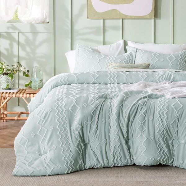 Bedsure Boho Tufted Comforter Set King - Sage Green Cationic Dyeing Bedding Comforter Set, 3 Pieces Farmhouse Shabby Chic Embroidery Bed Set, Geometric Pattern Comforter for All Seasons